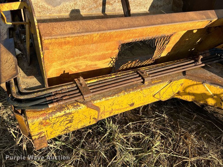 image for item NR9319 2003 Reynolds 17CS12  scraper