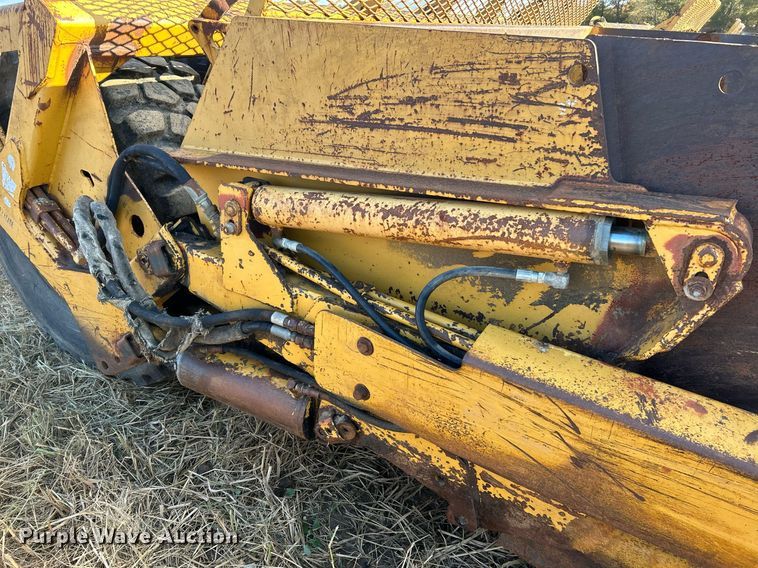 image for item NR9319 2003 Reynolds 17CS12  scraper