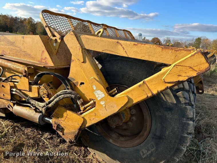 image for item NR9319 2003 Reynolds 17CS12  scraper