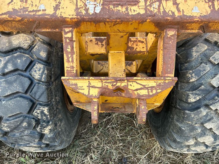 image for item NR9319 2003 Reynolds 17CS12  scraper