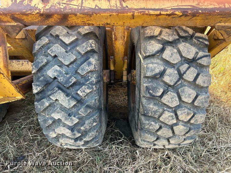 image for item NR9319 2003 Reynolds 17CS12  scraper