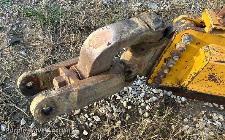 image for item NR9320 2004 Reynolds 17CS12  scraper