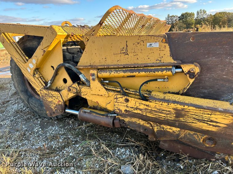 image for item NR9320 2004 Reynolds 17CS12  scraper