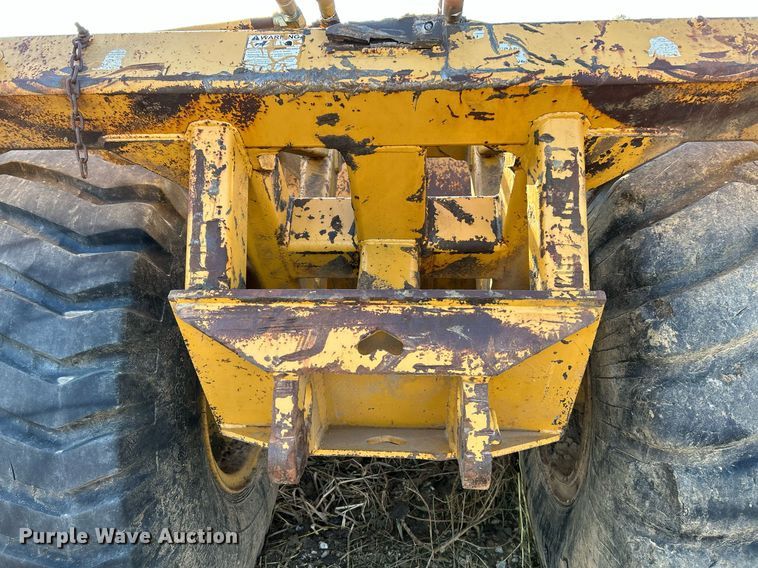 image for item NR9320 2004 Reynolds 17CS12  scraper