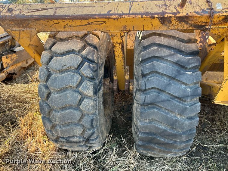 image for item NR9320 2004 Reynolds 17CS12  scraper