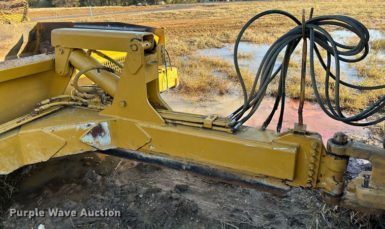 image for item NR9321 2002 Reynolds 17CS12  scraper