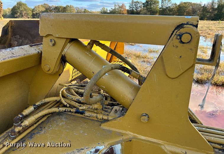 image for item NR9321 2002 Reynolds 17CS12  scraper