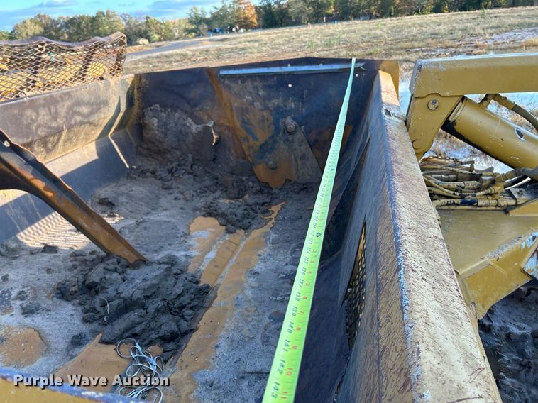 image for item NR9321 2002 Reynolds 17CS12  scraper