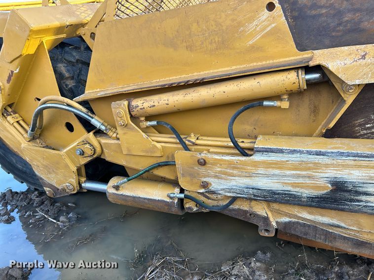 image for item NR9321 2002 Reynolds 17CS12  scraper