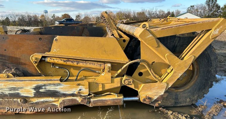 image for item NR9321 2002 Reynolds 17CS12  scraper