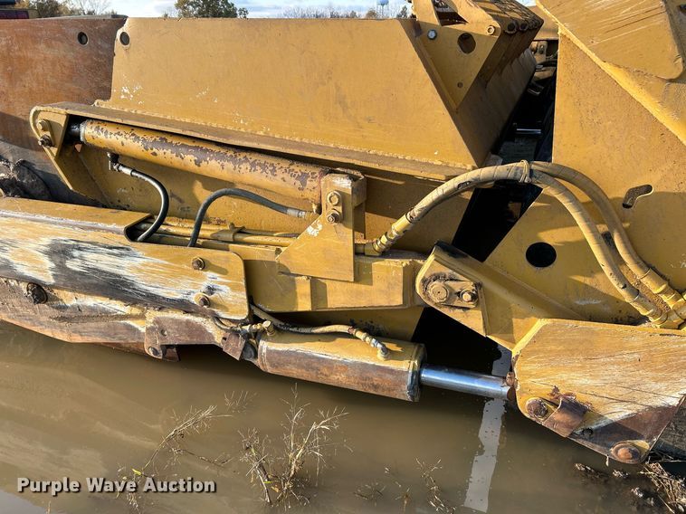 image for item NR9321 2002 Reynolds 17CS12  scraper