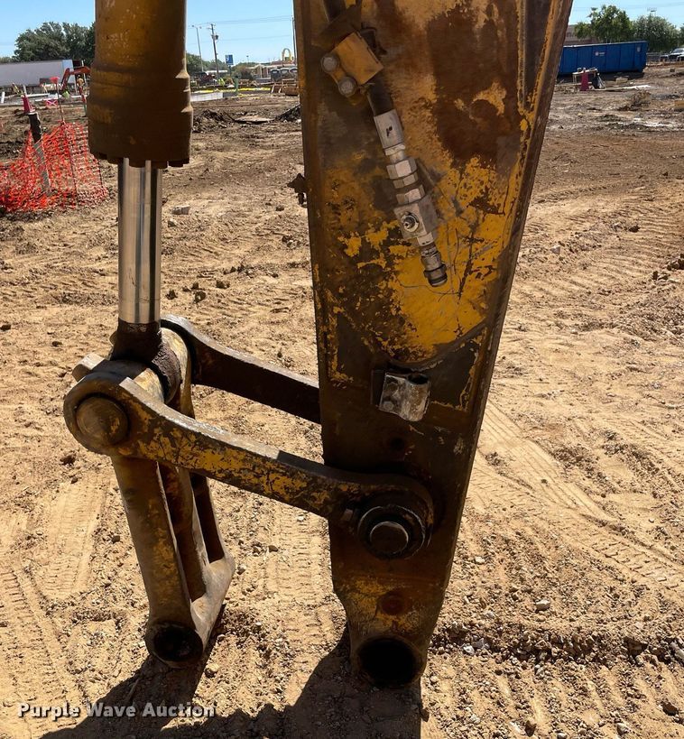 image for item NT9484 2004 Komatsu PC400LC-7L  excavator