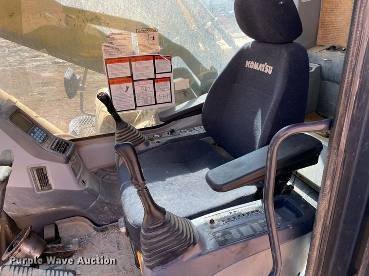 image for item NT9484 2004 Komatsu PC400LC-7L  excavator