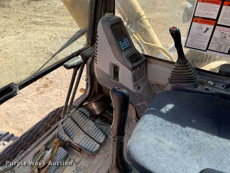 image for item NT9484 2004 Komatsu PC400LC-7L  excavator