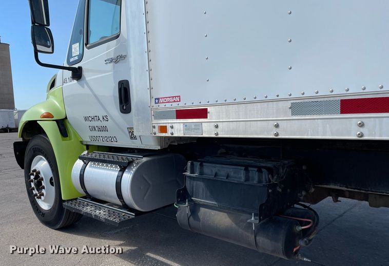 image for item NX9873 2013 International 4300  box truck with fuel/lube system