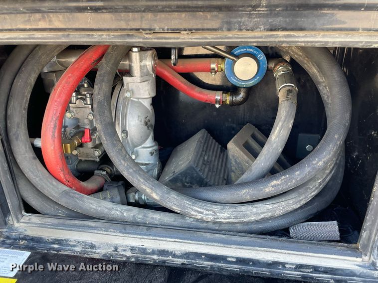 image for item NX9873 2013 International 4300  box truck with fuel/lube system