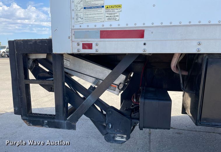 image for item NX9873 2013 International 4300  box truck with fuel/lube system