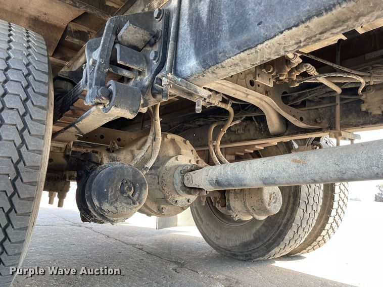 image for item NX9873 2013 International 4300  box truck with fuel/lube system