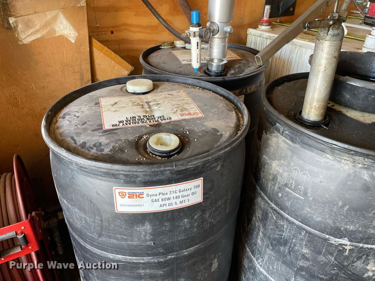 image for item NX9873 2013 International 4300  box truck with fuel/lube system