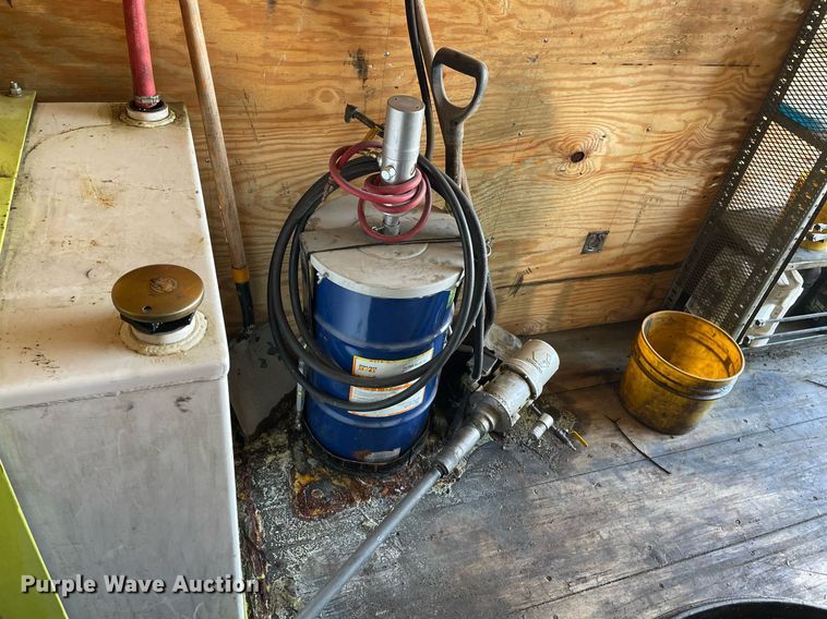 image for item NX9873 2013 International 4300  box truck with fuel/lube system