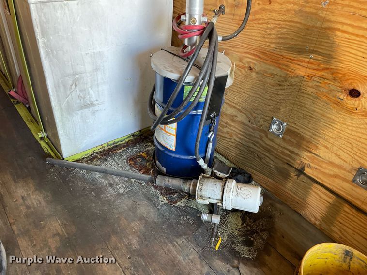 image for item NX9873 2013 International 4300  box truck with fuel/lube system