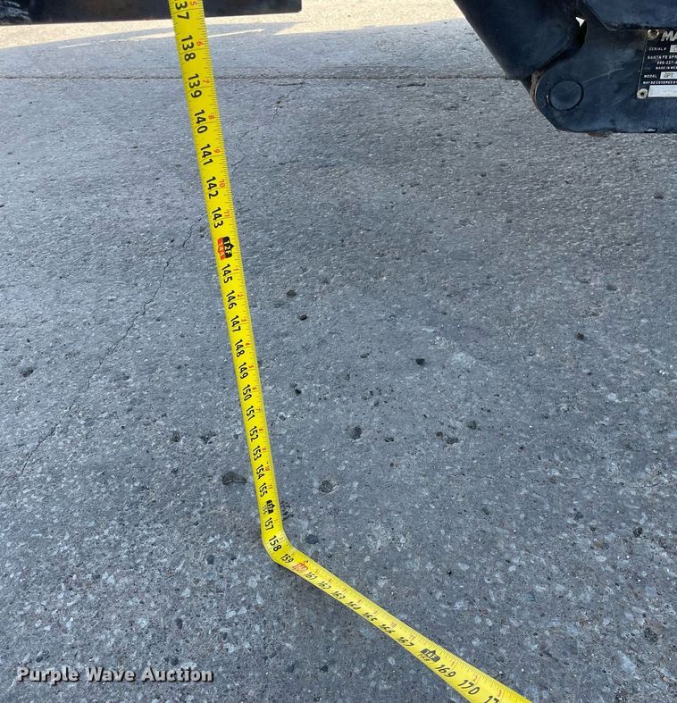 image for item NX9873 2013 International 4300  box truck with fuel/lube system