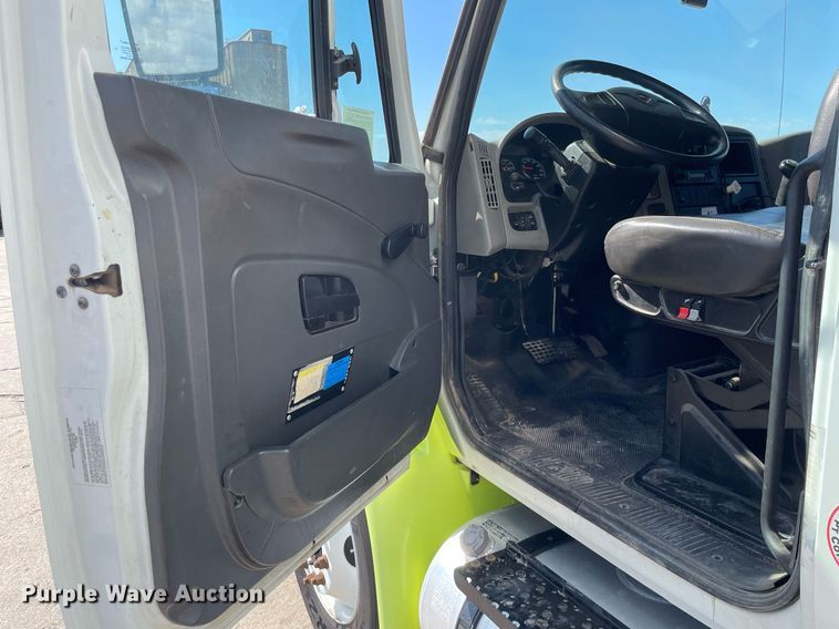 image for item NX9873 2013 International 4300  box truck with fuel/lube system