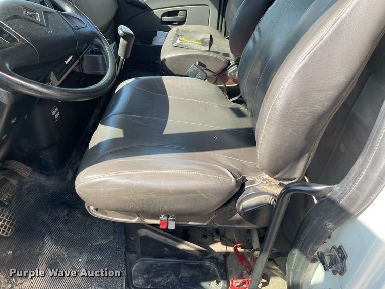 image for item NX9873 2013 International 4300  box truck with fuel/lube system