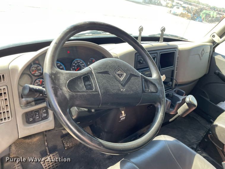 image for item NX9873 2013 International 4300  box truck with fuel/lube system