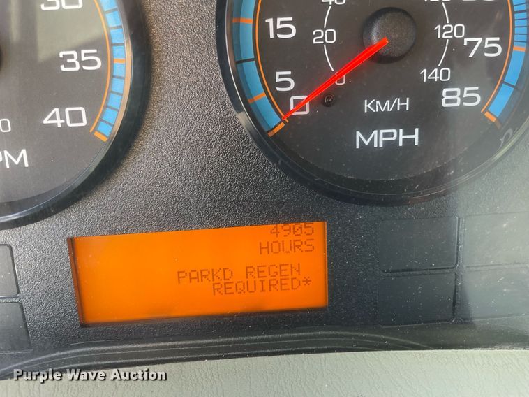 image for item NX9873 2013 International 4300  box truck with fuel/lube system