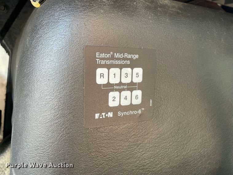 image for item NX9873 2013 International 4300  box truck with fuel/lube system