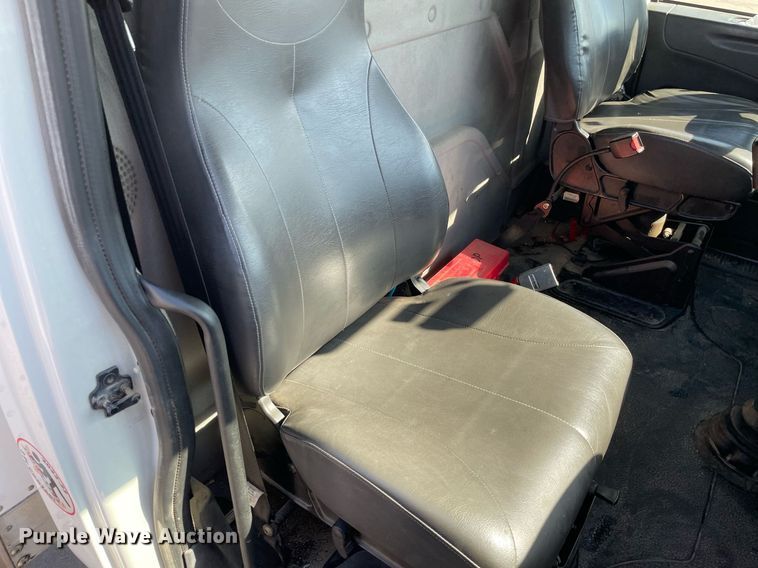 image for item NX9873 2013 International 4300  box truck with fuel/lube system