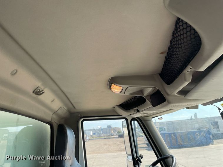 image for item NX9873 2013 International 4300  box truck with fuel/lube system