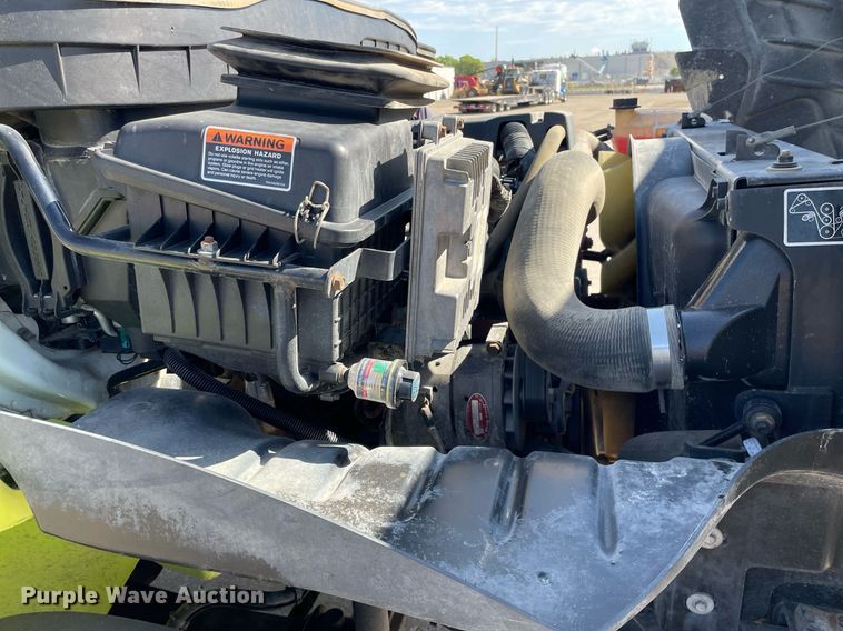 image for item NX9873 2013 International 4300  box truck with fuel/lube system