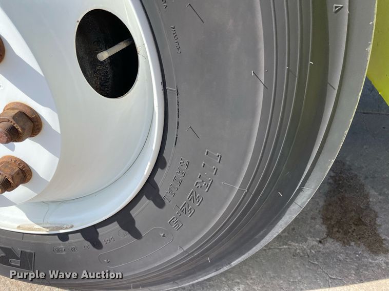 image for item NX9873 2013 International 4300  box truck with fuel/lube system