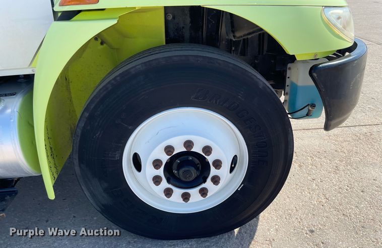 image for item NX9873 2013 International 4300  box truck with fuel/lube system