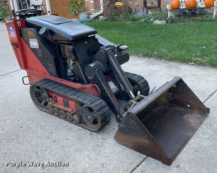 image for item NX9912 2004 Toro Dingo TX413  compact utility loader