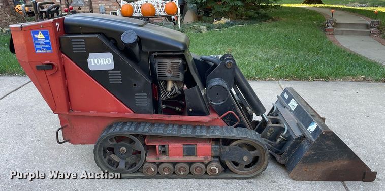 image for item NX9912 2004 Toro Dingo TX413  compact utility loader