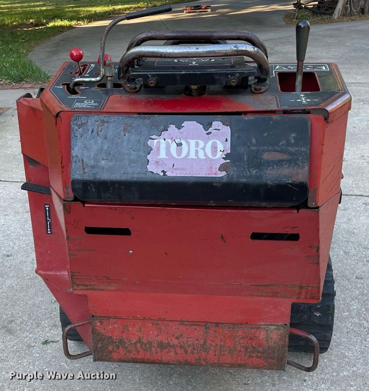 image for item NX9912 2004 Toro Dingo TX413  compact utility loader