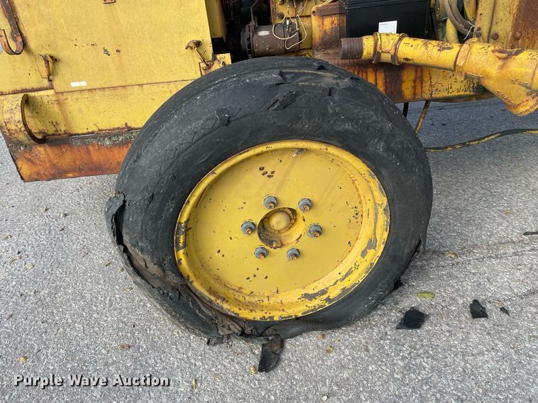 image for item NX9959 Pettibone SM-710  soil stabilizer / recycler