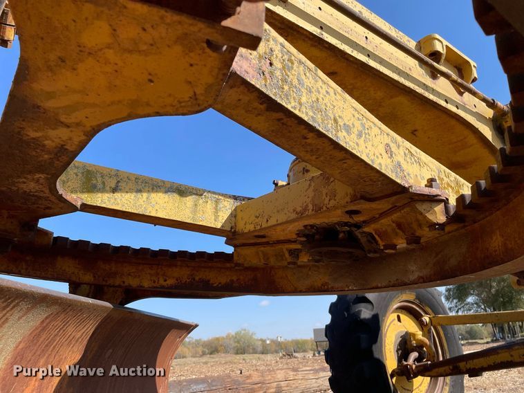 image for item NX9964 Caterpillar 112  rigid frame motor grader