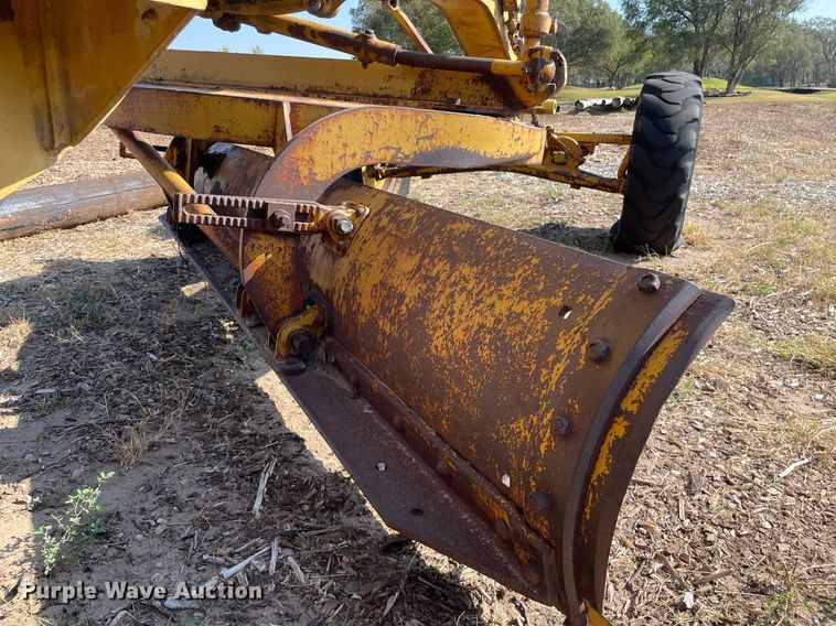 image for item NX9964 Caterpillar 112  rigid frame motor grader