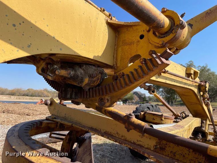 image for item NX9964 Caterpillar 112  rigid frame motor grader
