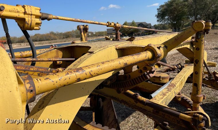 image for item NX9964 Caterpillar 112  rigid frame motor grader