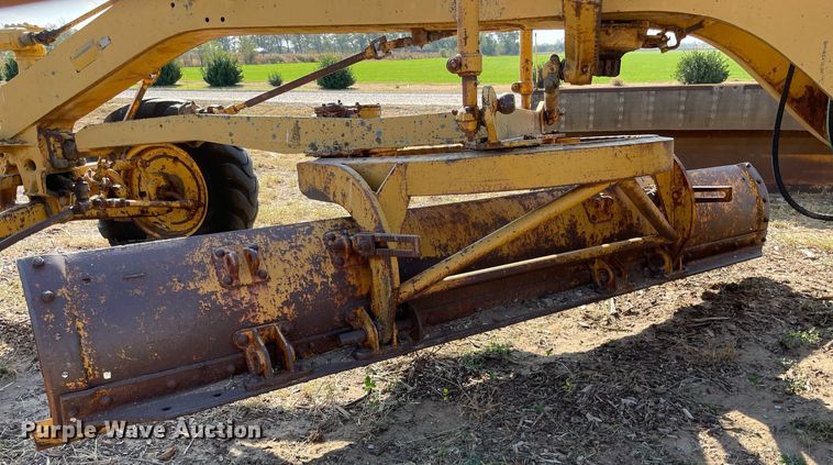 image for item NX9964 Caterpillar 112  rigid frame motor grader