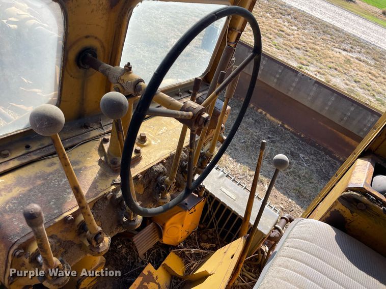 image for item NX9964 Caterpillar 112  rigid frame motor grader