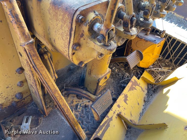 image for item NX9964 Caterpillar 112  rigid frame motor grader