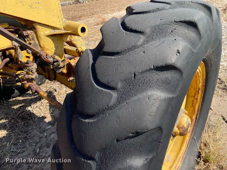 image for item NX9964 Caterpillar 112  rigid frame motor grader