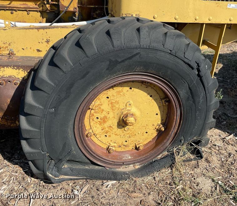 image for item NX9964 Caterpillar 112  rigid frame motor grader
