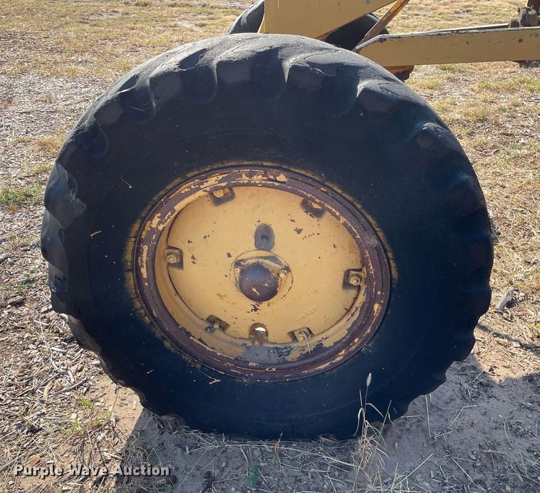 image for item NX9964 Caterpillar 112  rigid frame motor grader